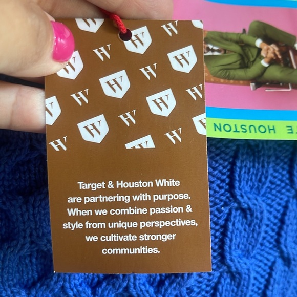 Cable-Knit Pullover Sweater by Houston White - Picture 7 of 12